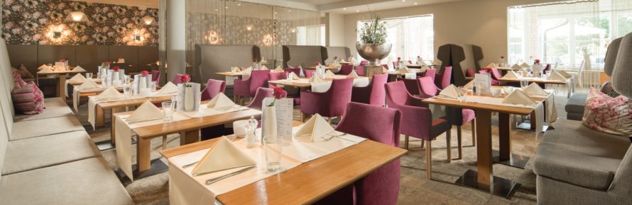 Restaurant mit gemütlichen neuen Stühlen